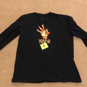 HoopCulture Long Sleeve Shooter Shirt “Tres” Sz L